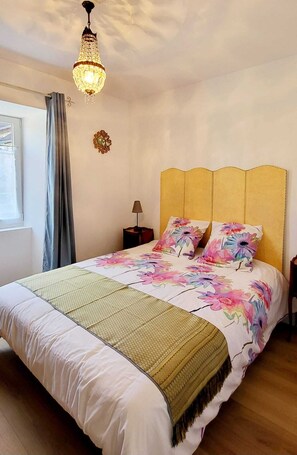 3 bedrooms, WiFi, bed sheets - TBM gîte country house completely renovated and quiet (Clamerey)