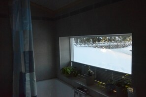 House, 3 Bedrooms | Bathroom