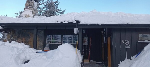 Property entrance - Views, Cross-country Skiing, Sauna, tub (Ringsaker)