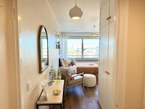 1 Schlafzimmer, Schreibtisch, Bügeleisen/Bügelbrett, kostenloses WLAN