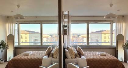 Top floor Central Helsinki Condo - Church & Sea View, Ultra-Fast Wi-Fi, 4K TV