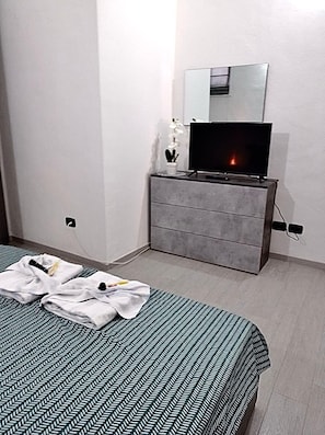 2 chambres, fer et planche Ă repasser, draps fournis