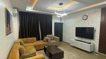 Economy Apartment, Balcony, City View | Living area