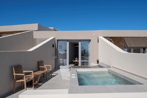 Honeymoon Suite with Sea View & Private Hot Tub | Teras/veranda