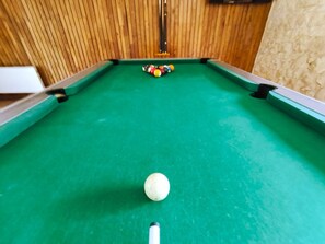Games room - Demeure La CLORIERA (Sainte-Mondane)