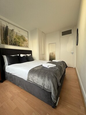 2 bedrooms, iron/ironing board, WiFi, bed sheets