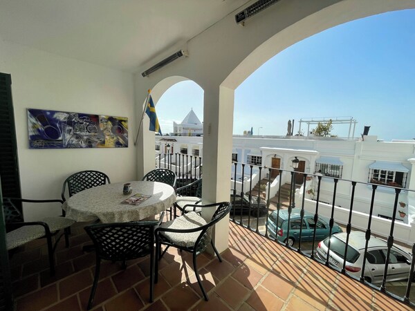 Marbella - House - Sleeps 4 - Pool - Sea View - Puerto Banus