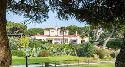 Fairview Villa by Cadenzalux