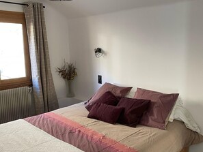 1 chambre, Wi-Fi gratuit, draps fournis