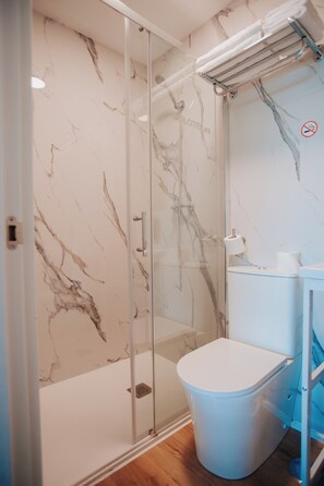 华丽双人房, 城市景观 | 办公桌、笔记本电脑工作区、免费 WiFi