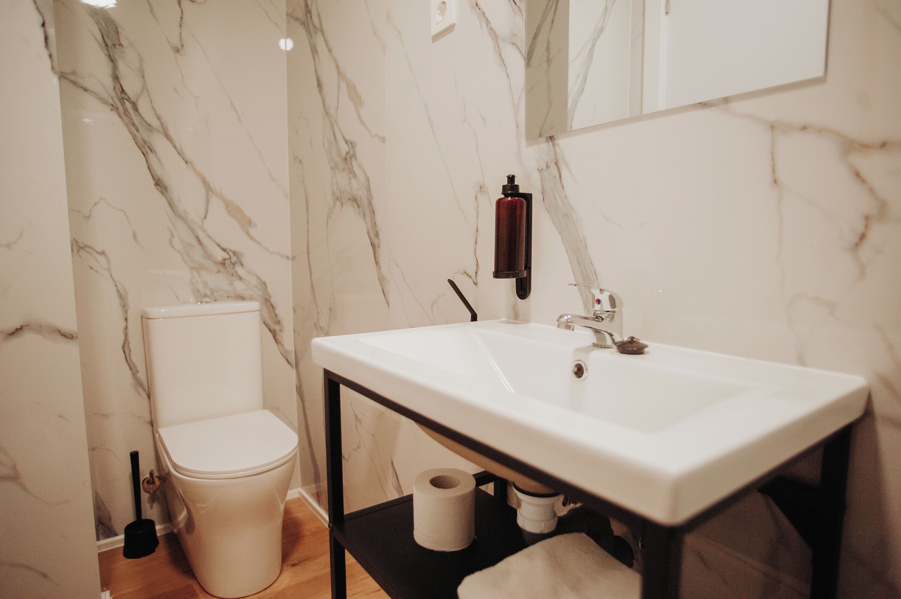 Handdoeken, zeep, shampoo, toiletpapier