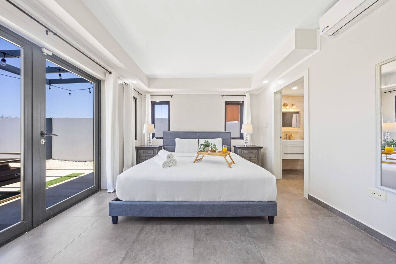 3 Schlafzimmer, Zimmersafe, Schreibtisch, Bügeleisen/Bügelbrett