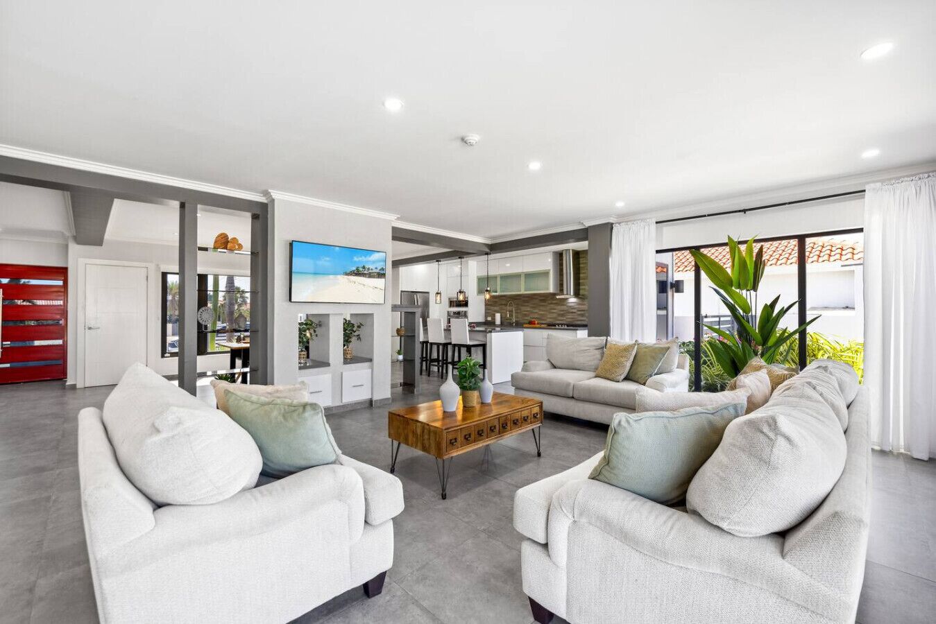 Smart-TV, Stereoanlage, Arbeitsbereiche