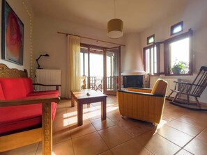 TV, fireplace, stereo, offices