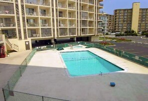 Pool - Cute, ocean block, 1 bedroom condo located uptown and just a few steps away from the beach! (Ocean City)