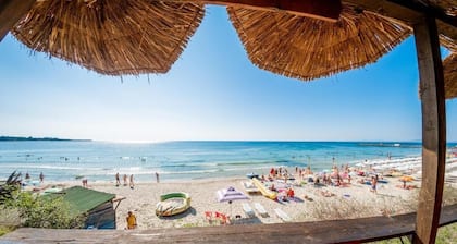 1-bedroom apartment with sea view, located on the first line.