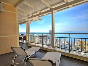 Property grounds - Hill Apartment with Sea View in Durres 061 (Durres)