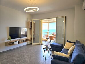 TV - Hill Apartment with Sea View in Durres 061 (Durres)