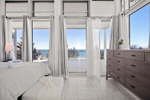 3 slaapkamers, een strijkplank/strijkijzer, wifi, beddengoed