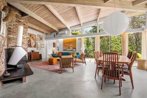 Dining - Tranquil Woodland Escape in Wellfleet! (Wellfleet)