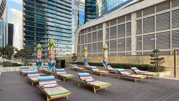 Sun deck