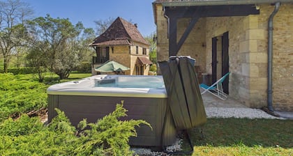 Lovely house with jacuzzi for 8 people