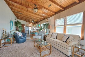 Smart TV, books - Beautiful 3 Bedroom 2 Bath House, 2nd Row, Ocean Views, Sleeps 7 (Oak Island)