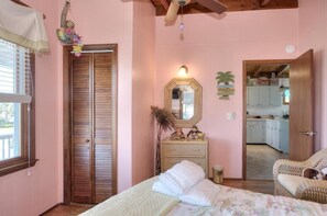 3 chambres, fer et planche à repasser, Wi-Fi gratuit, draps fournis