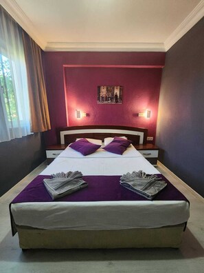 Basic Quadruple Room, Balcony, Pool View - Şehzade Apart Otel (Fethiye)