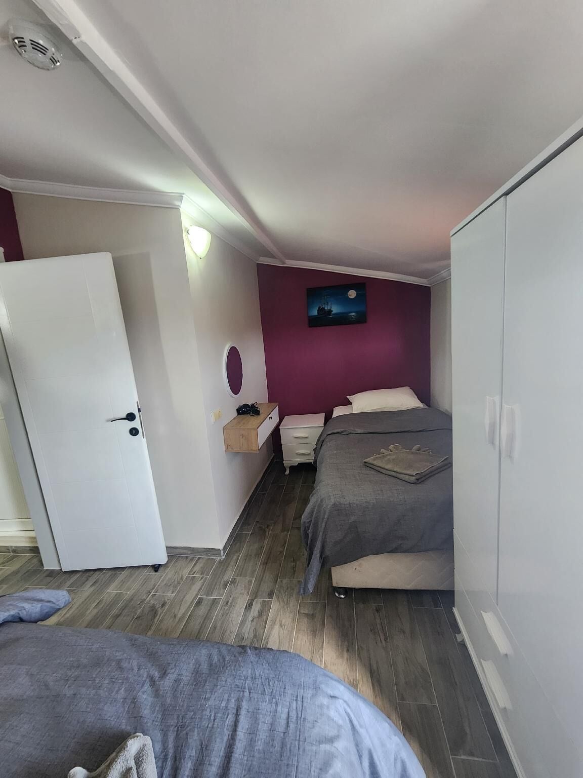 Classic Triple Room, Balcony, Mountain View