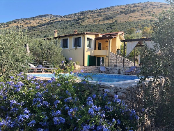 Pool - Belvilla by OYO Casa Gialla (Sonnino)