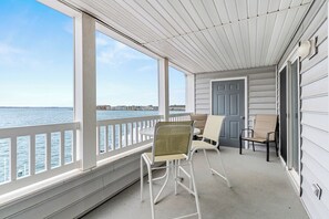 Outdoor dining - Bayfront Condo on 22nd St with Sunset Views, Balcony & Near Boardwalk Fun (Ocean City)