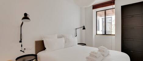 2 slaapkamers, een strijkplank/strijkijzer, reisbedje, wifi