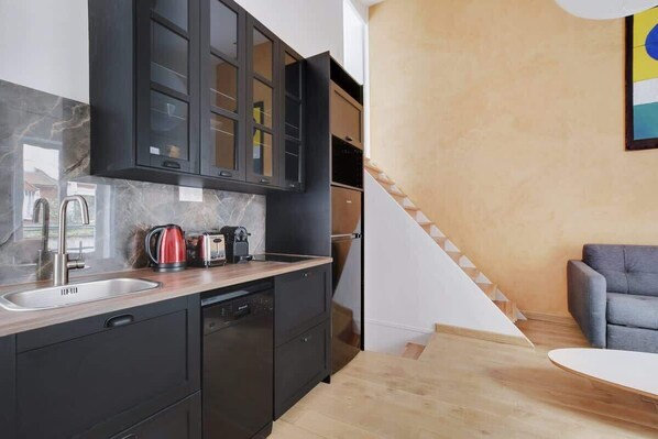 Interior - A Peaceful 2-BR/2BA in Montmartre (Paris)