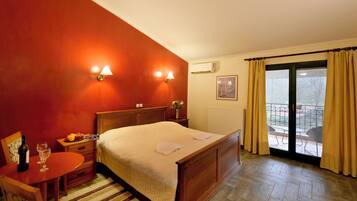 Classic Double Room | Free WiFi