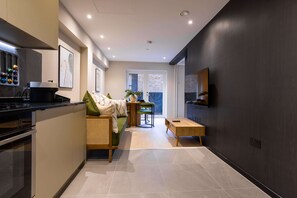 Interior - Stylish 1BR I Private Balcony I Sleeps 4 - City (Greater Manchester)
