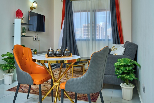 Deluxe Apartment | Iron/ironing board, free WiFi