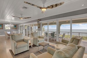 Unclassified image, 2 of 50, button