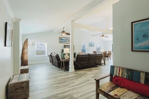 Unclassified image, 5 of 41, button - Seaside Escape - 3bed/3bath ground level waterfront pool home (Marathon)