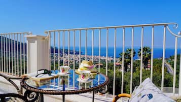 Superior Double Room, Sea View | Terrace/patio