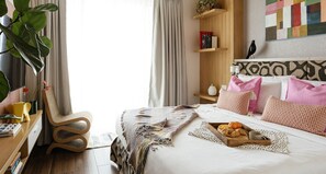 3 chambres, fer et planche à repasser, Wi-Fi, draps fournis