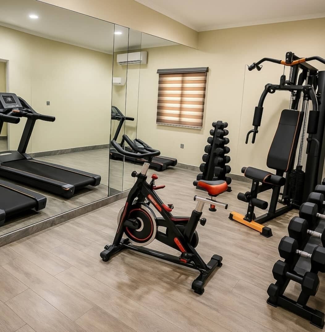 Appartement Affaires, 3 chambres, balcon, vue cour intérieure | Salle de sport