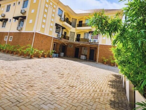 154 Apartment & Hotels