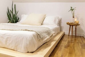 3 室のベッドルーム、デスク、アイロン / アイロン台、WiFi