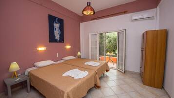 Bàn ủi/dụng cụ ủi quần áo, truy cập Internet không dây miễn phí