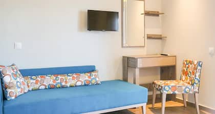 Aquamare Studios Pool and Seaview Escape