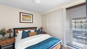 1 bedroom, internet, bed sheets