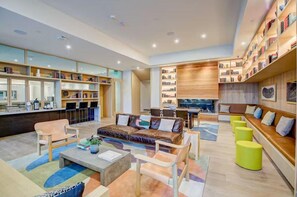 Lobby - Austin Cowboy |Heated Rooftop Pool| by Barclé (Austin)