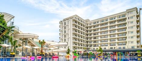 Minibar, espace de travail pour ordinateur portable, Wi-Fi gratuit