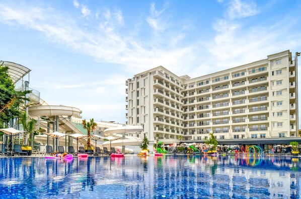 Minibar, espace de travail pour ordinateur portable, Wi-Fi gratuit